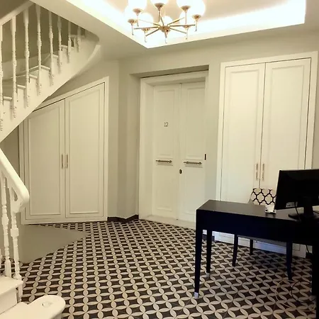 Verna * 伊斯坦布尔